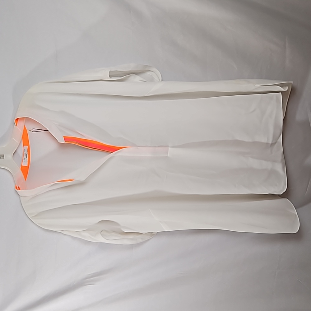 Tahari blouse
